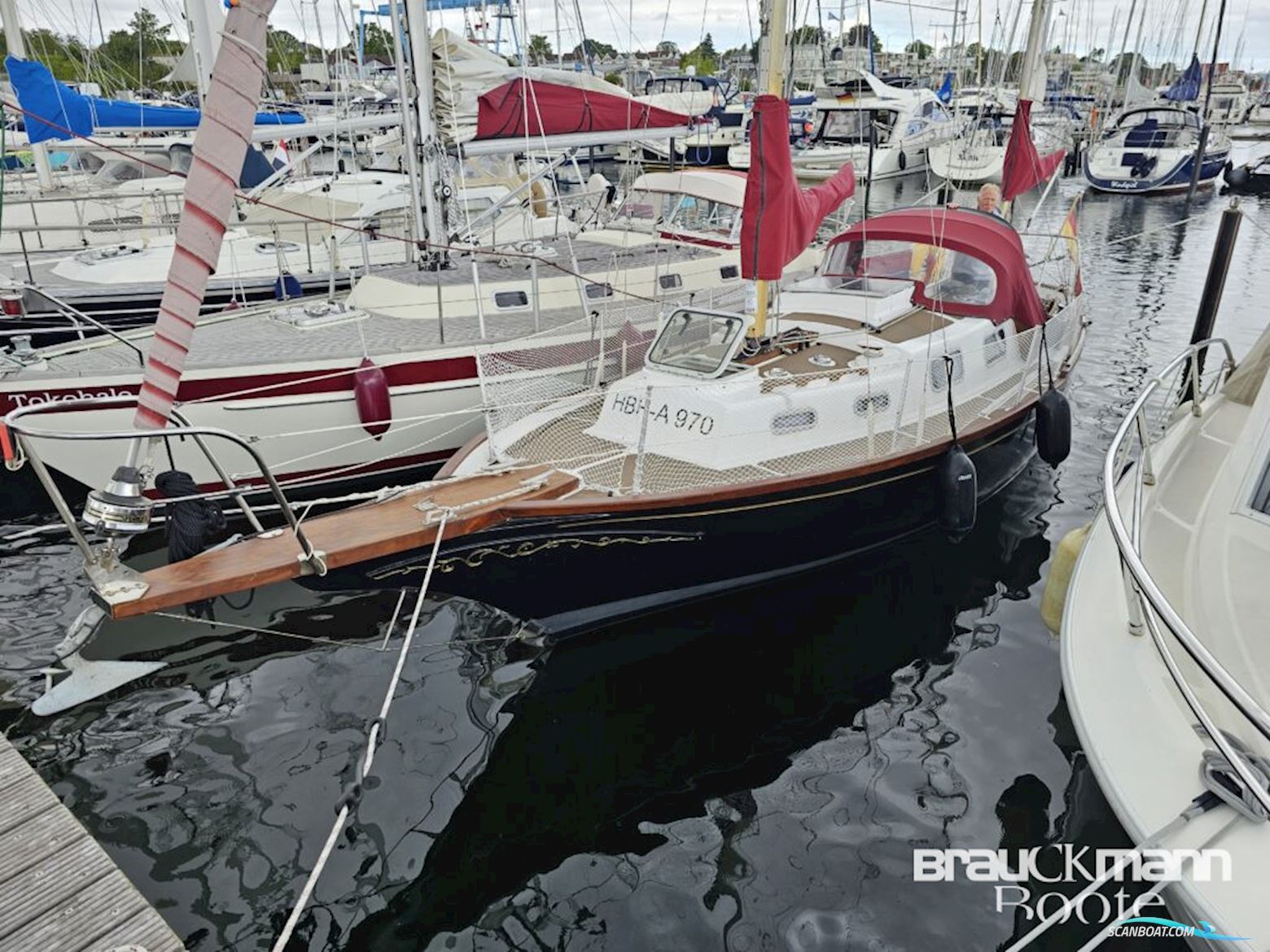 Nantucket Clipper 32 Sailing boat 1977, with Beta Marine engine, Germany