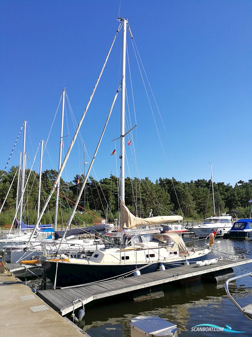 Victoria 800 Sailing boat 1996, with Volvo Penta MD2010B engine, Germany