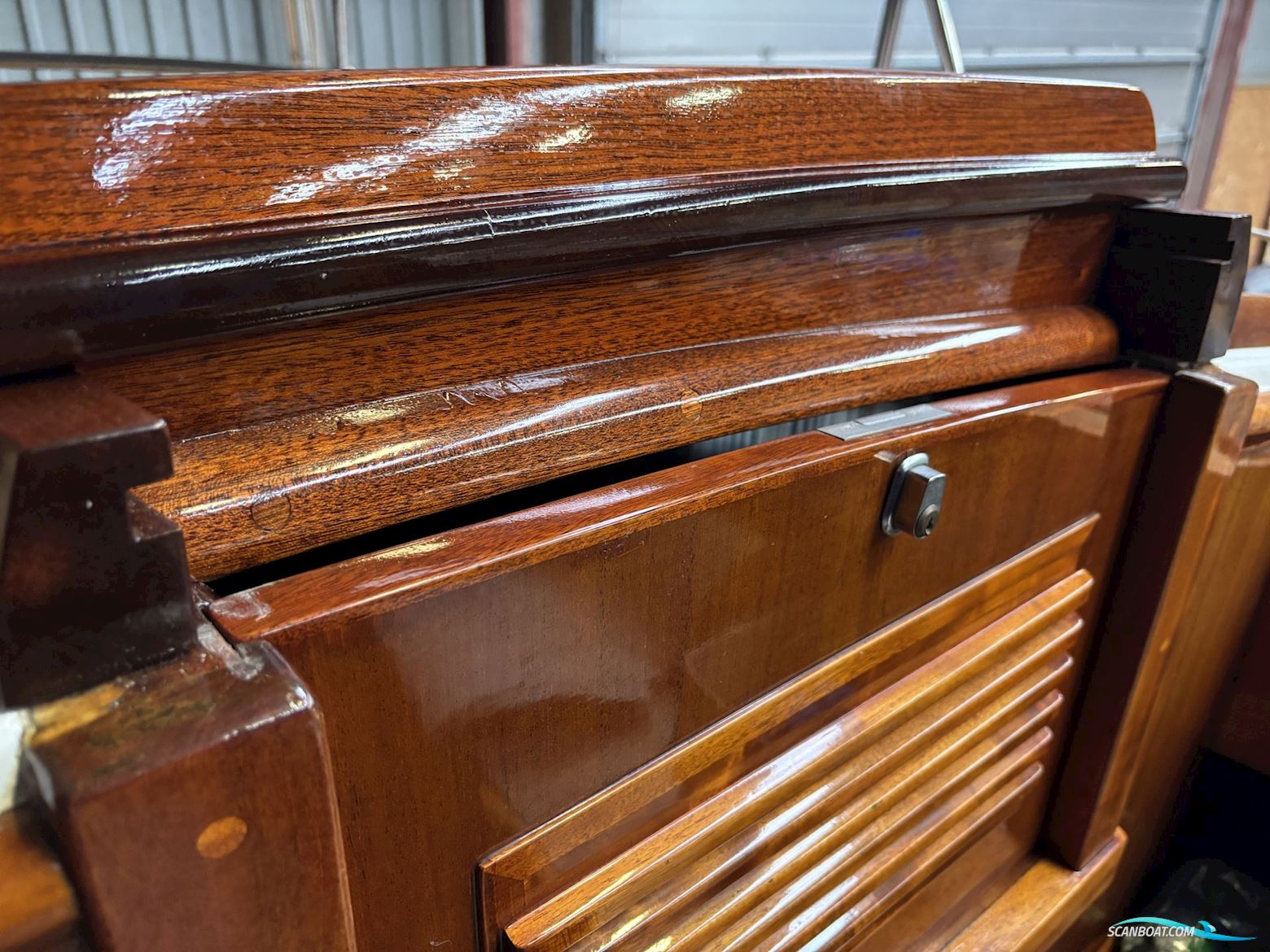 33 Fod Mahogny Ketch