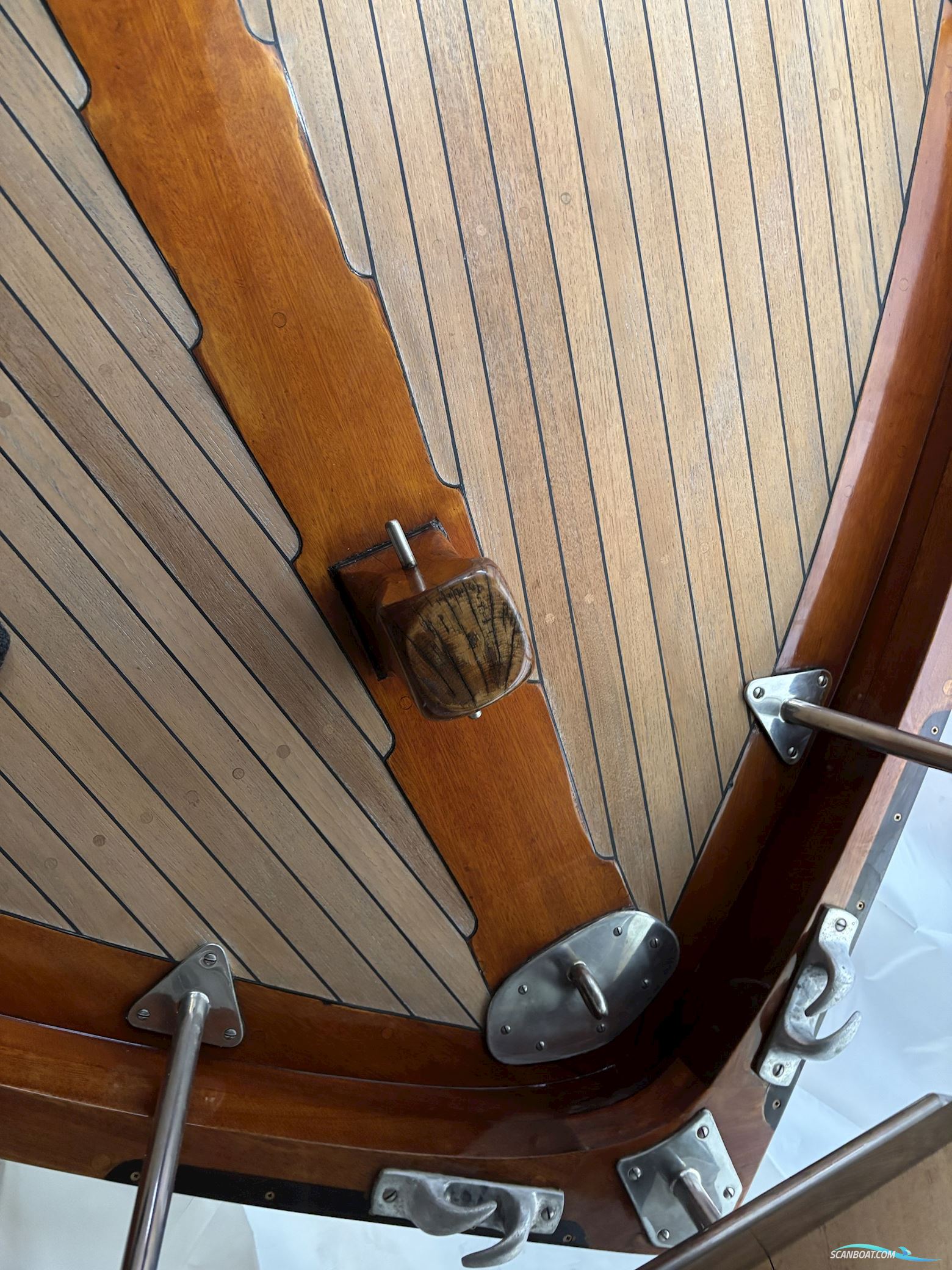 33 Fod Mahogny Ketch