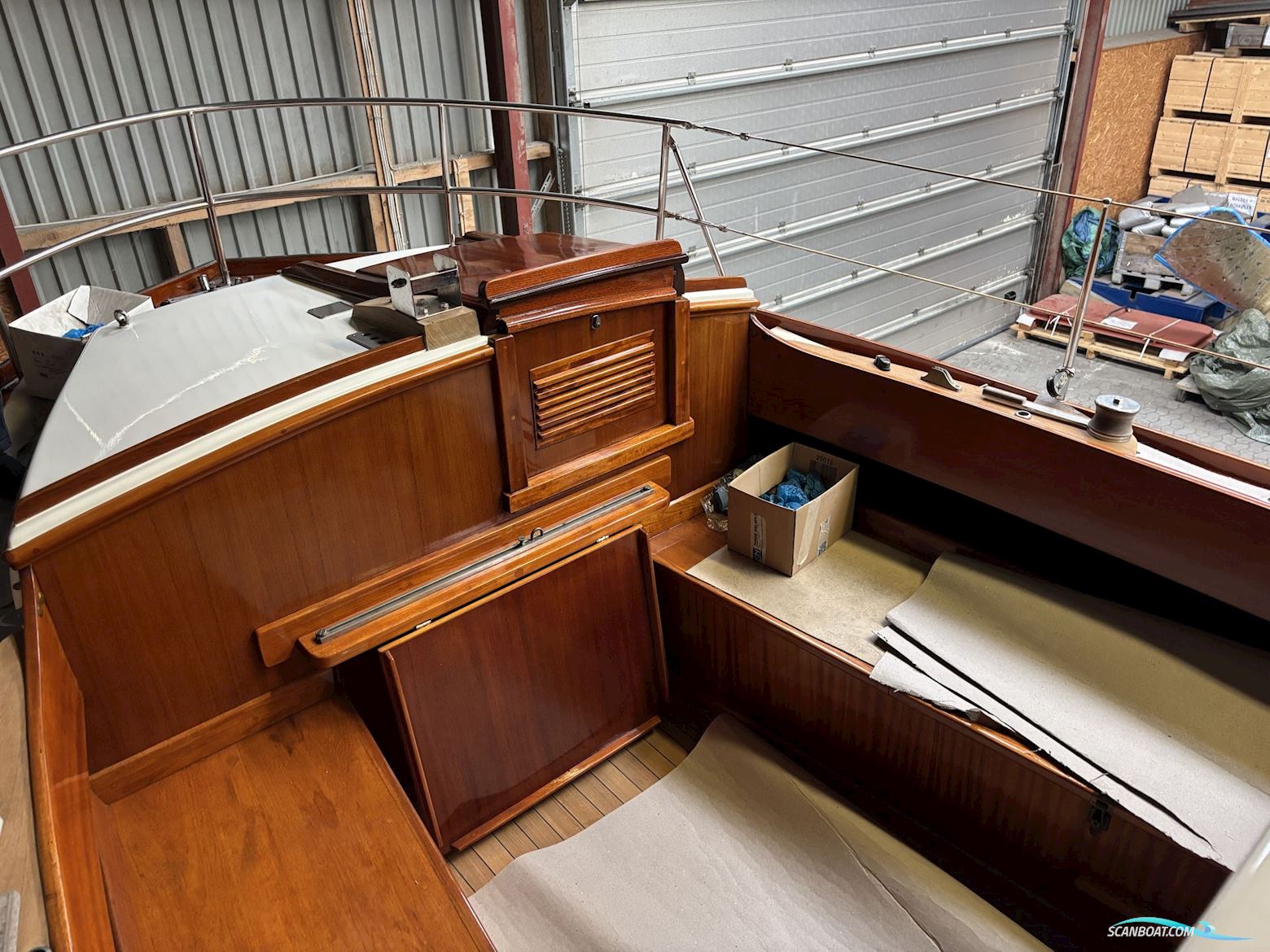 33 Fod Mahogny Ketch