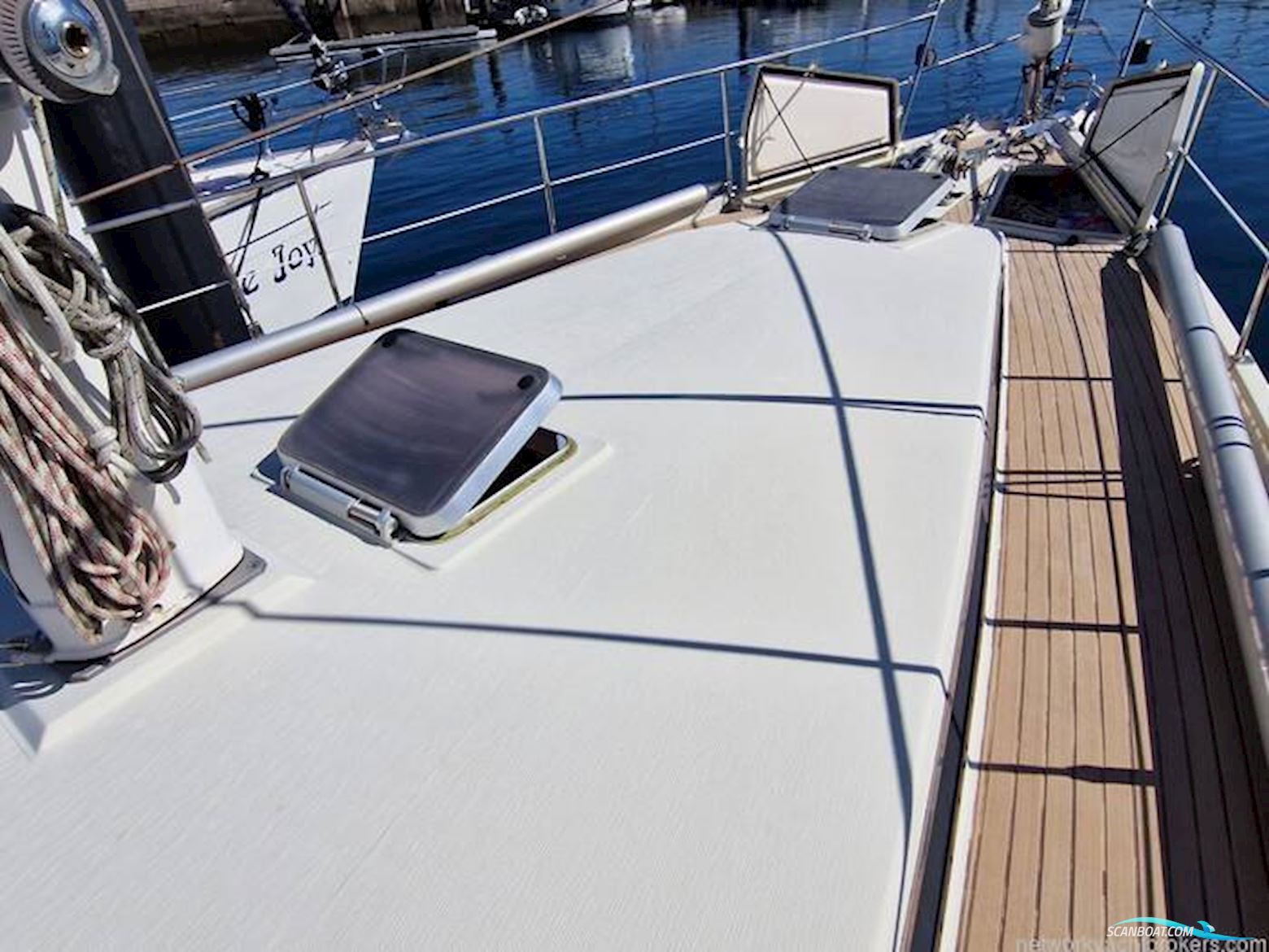 Amel Super Maramu 2000