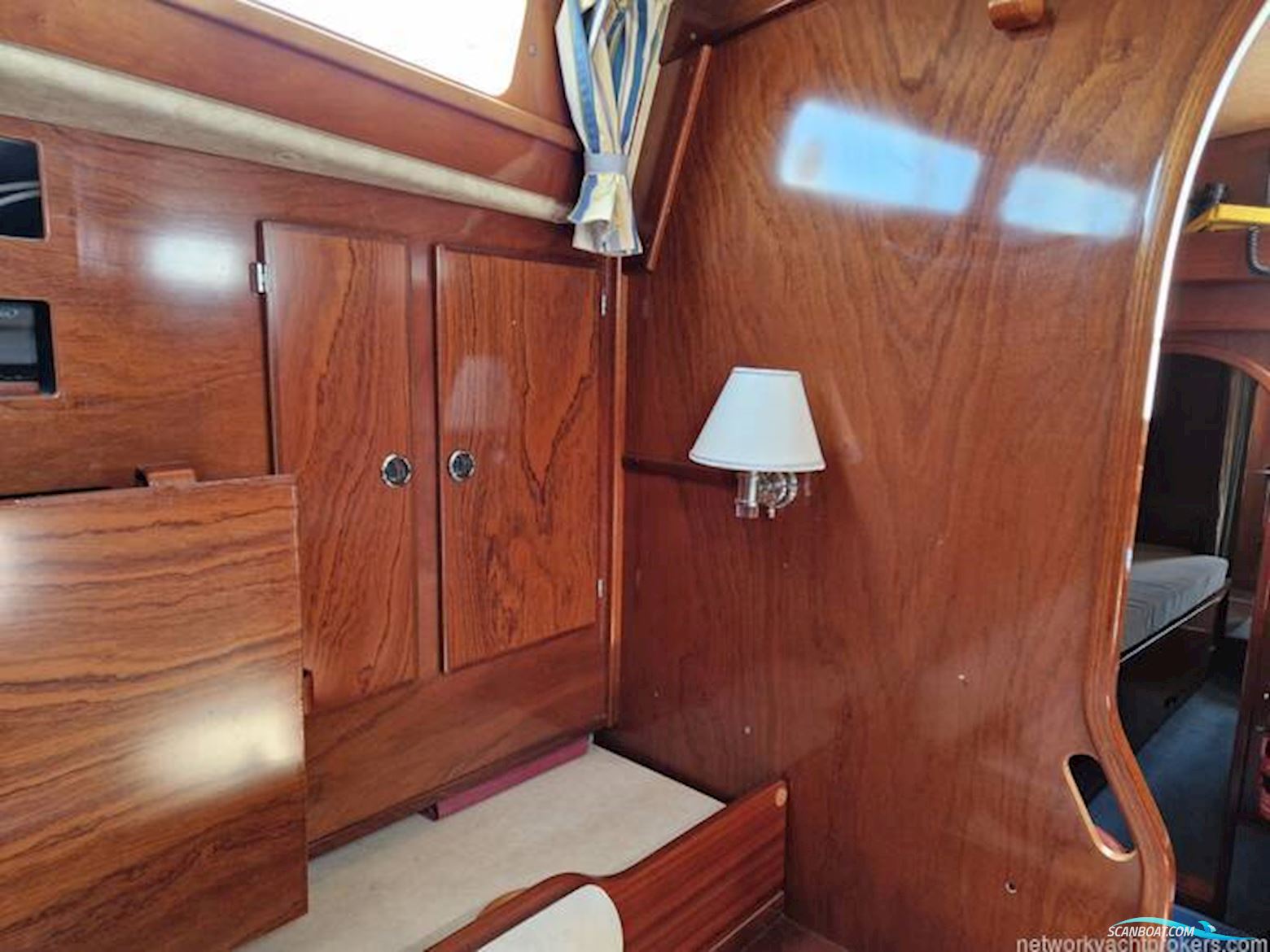 Amel Super Maramu 2000