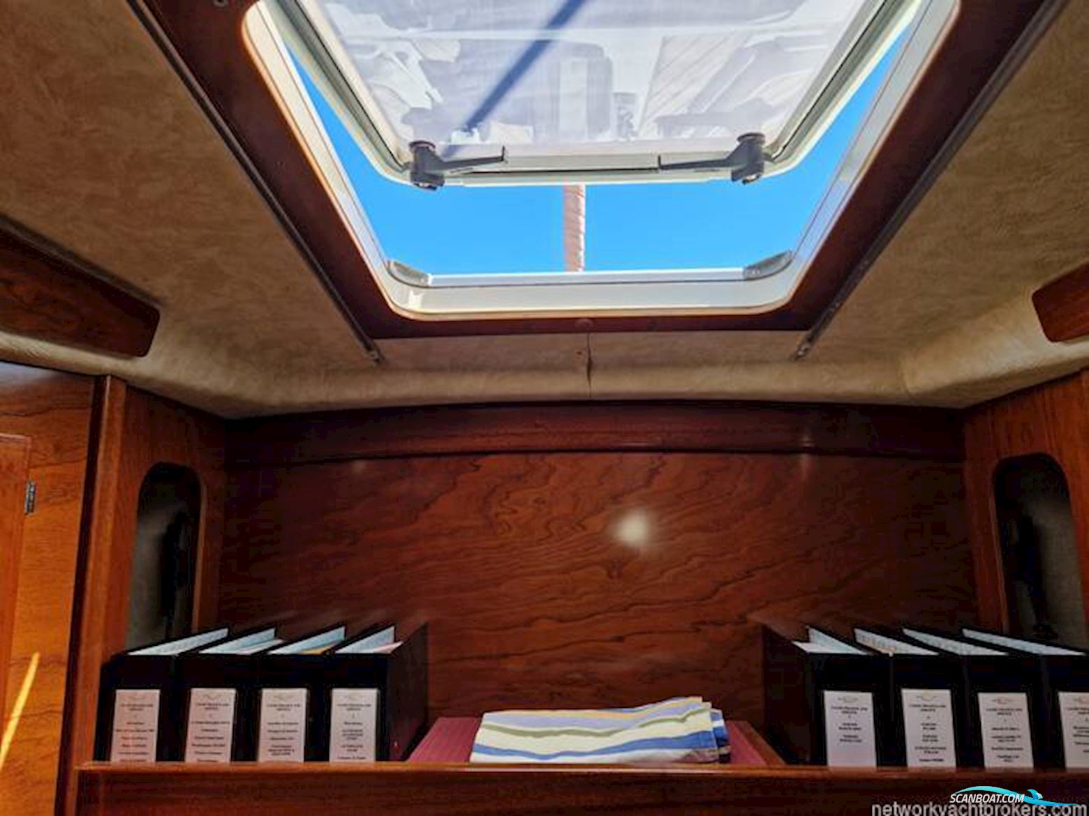 Amel Super Maramu 2000