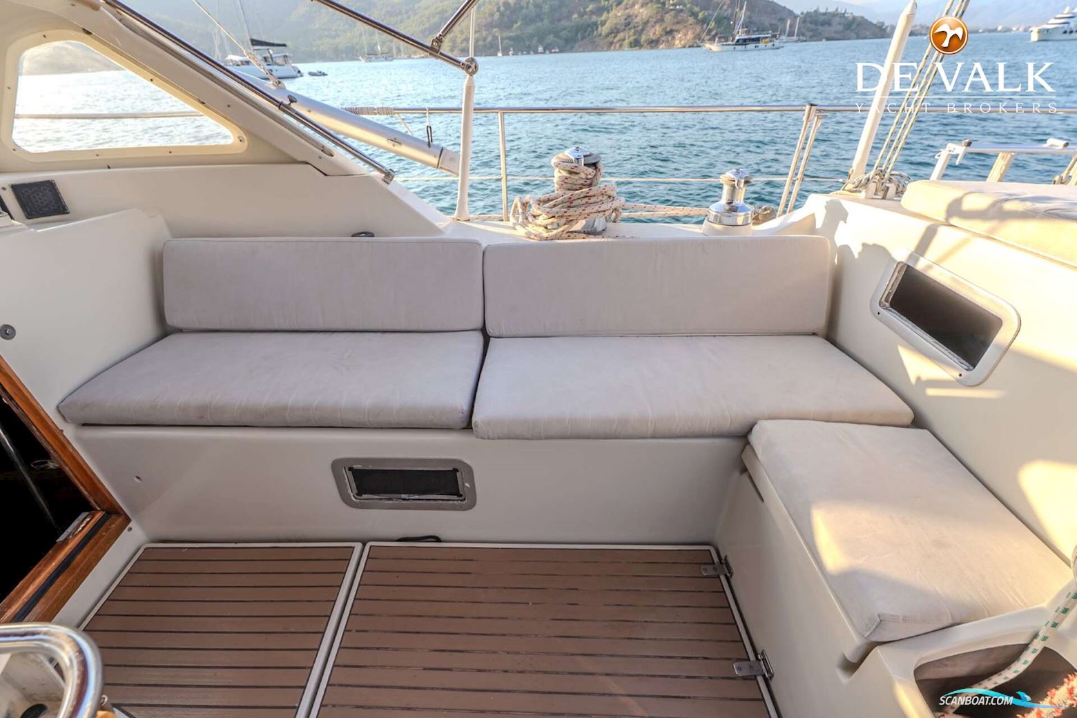 Amel Super Maramu 2000