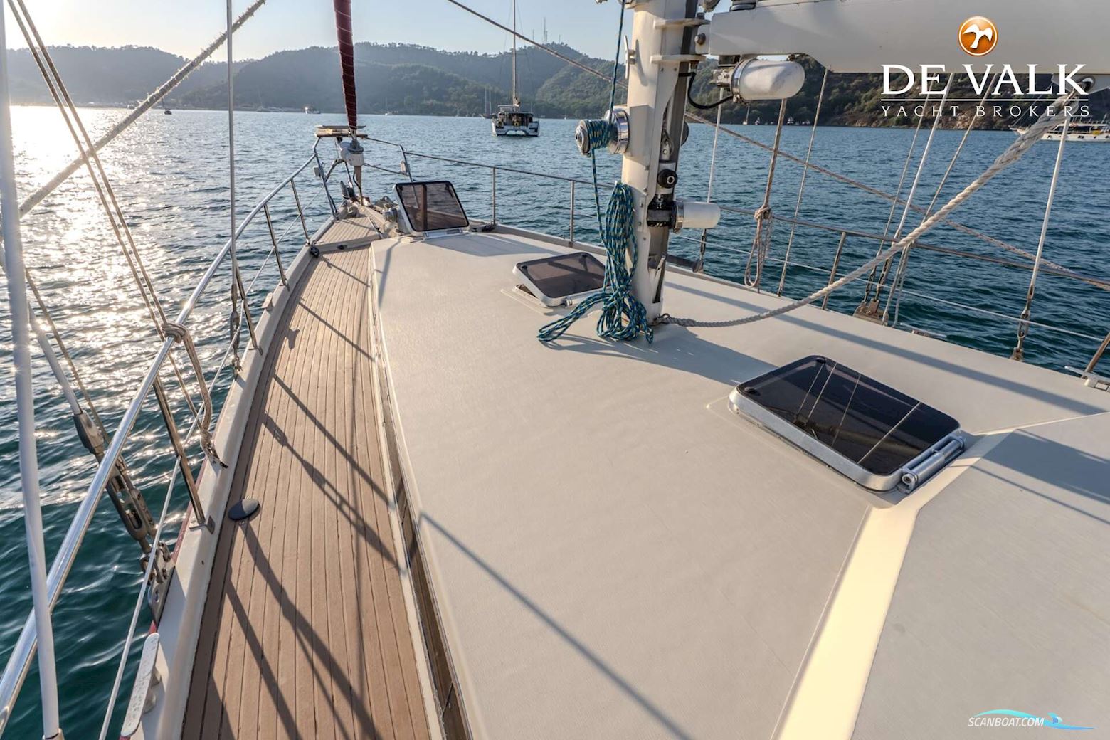 Amel Super Maramu 2000