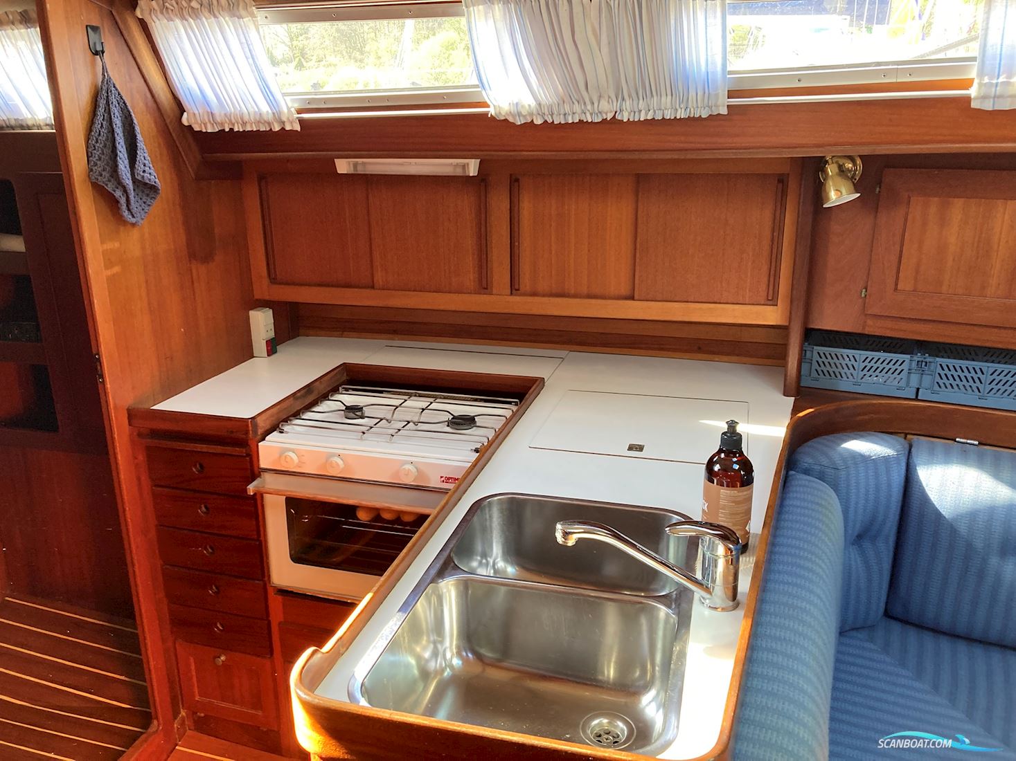 Arcona 36