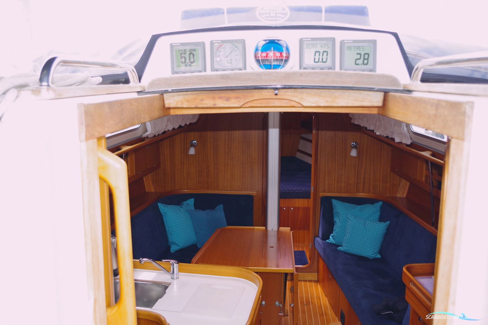 Arcona 370