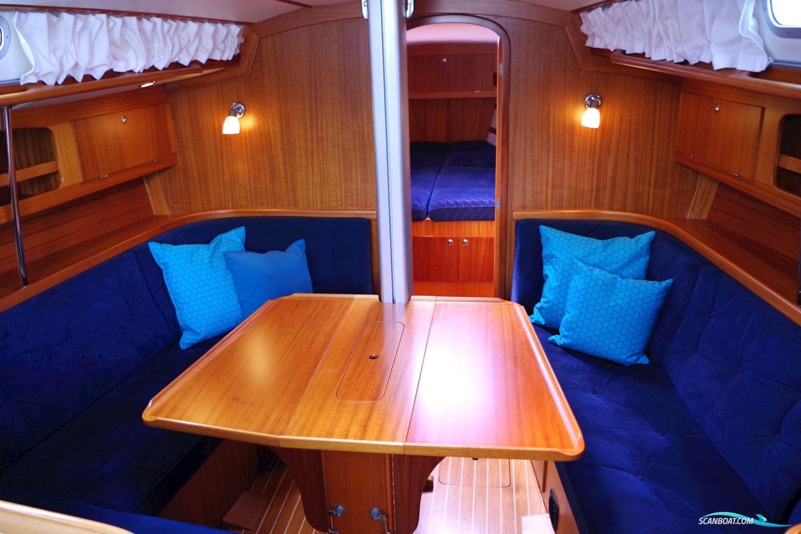 Arcona 370