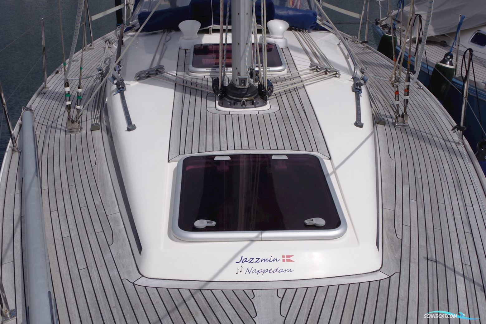 Arcona 370