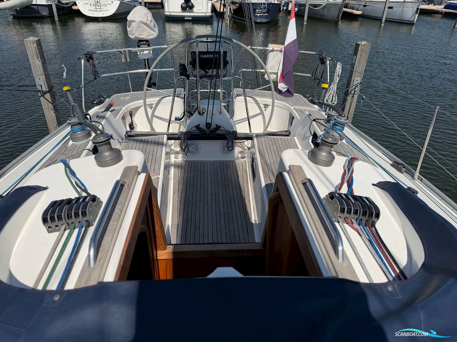Arcona 370