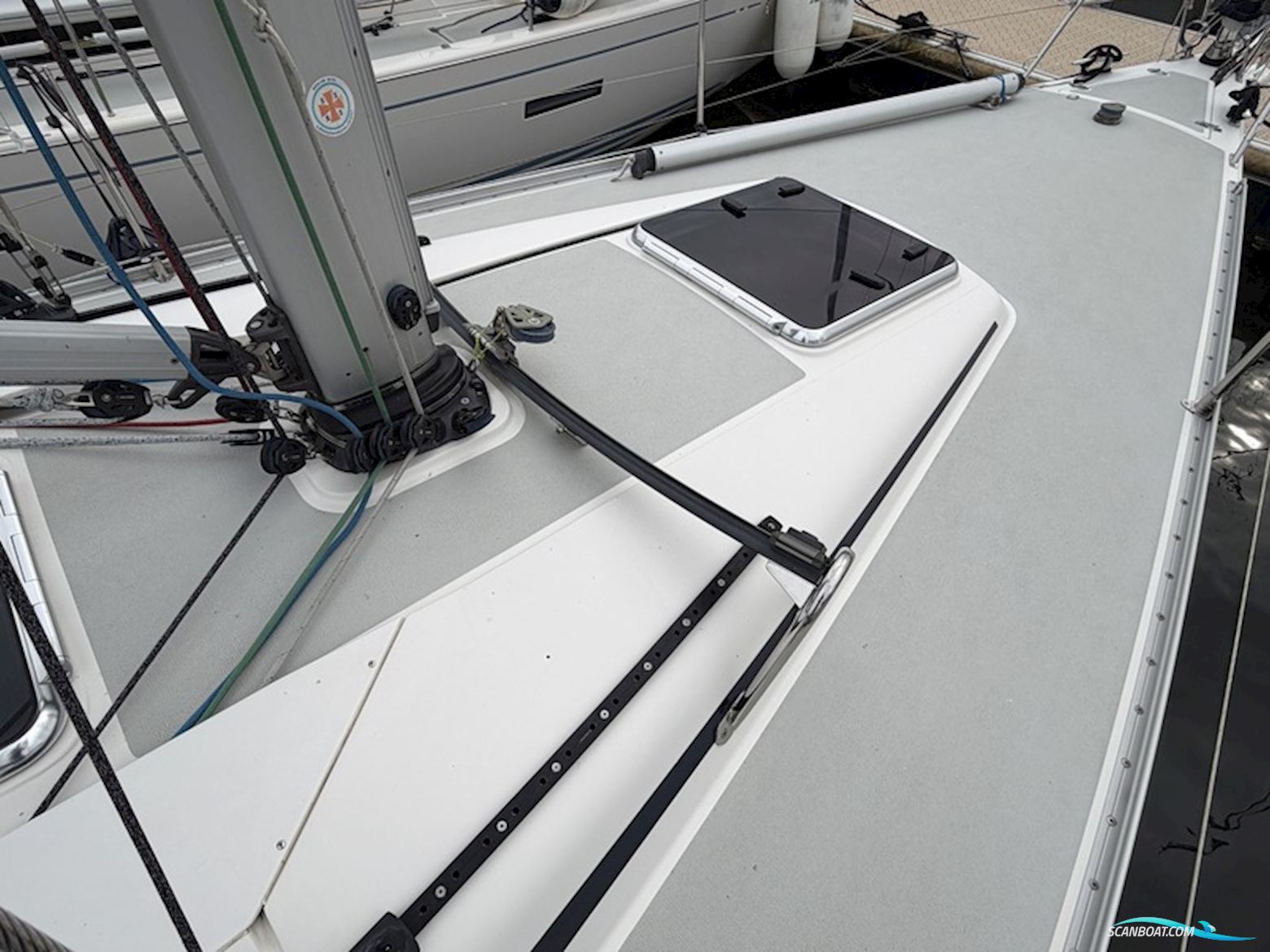 Arcona 370
