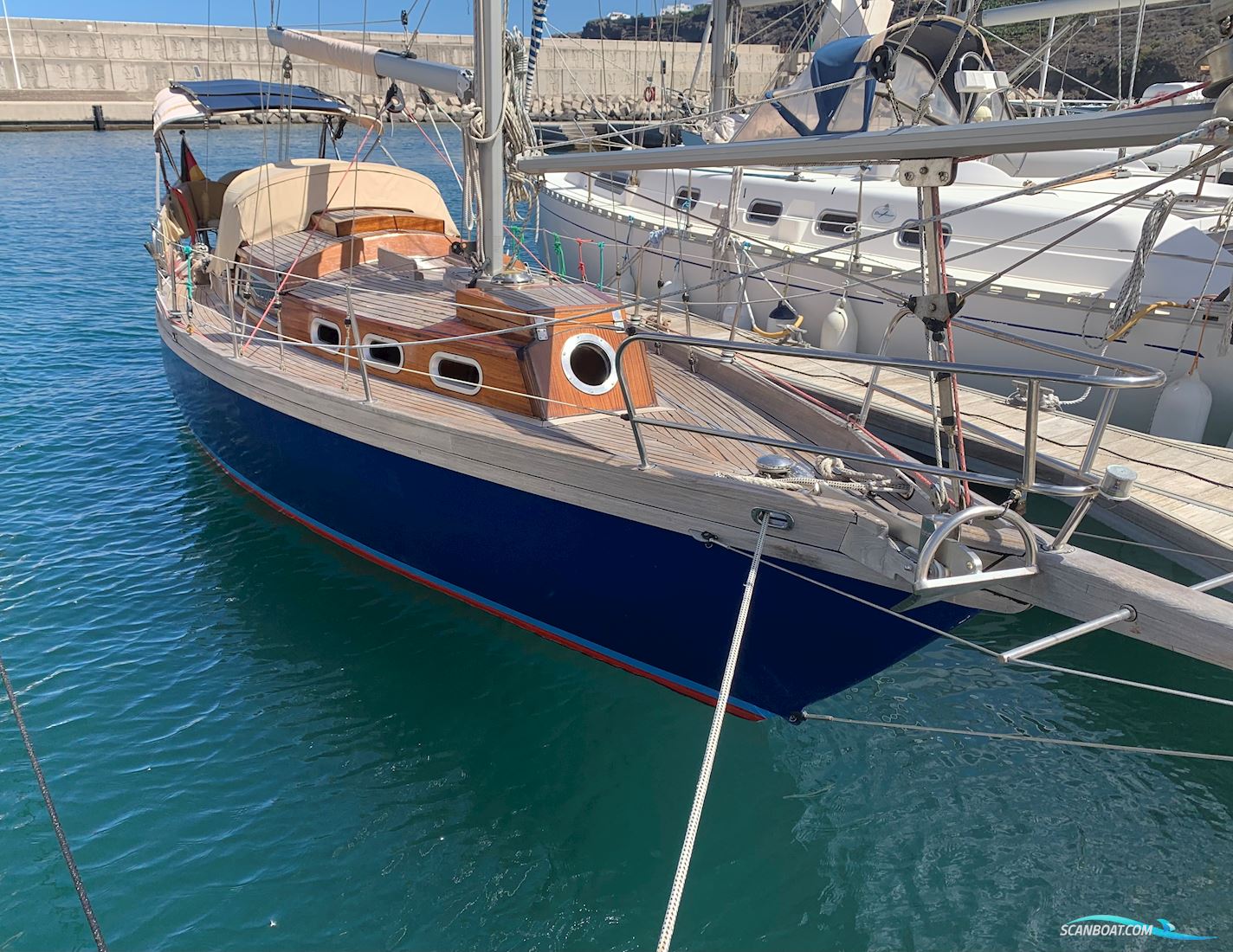 Avenir Sailingboat 1969, with Vetus M3.28 engine, Spain