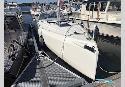Axopar Bente Sailingboat 2016, with Electro-Engine: Torqeedo 2.0 Pod engine, Sweden
