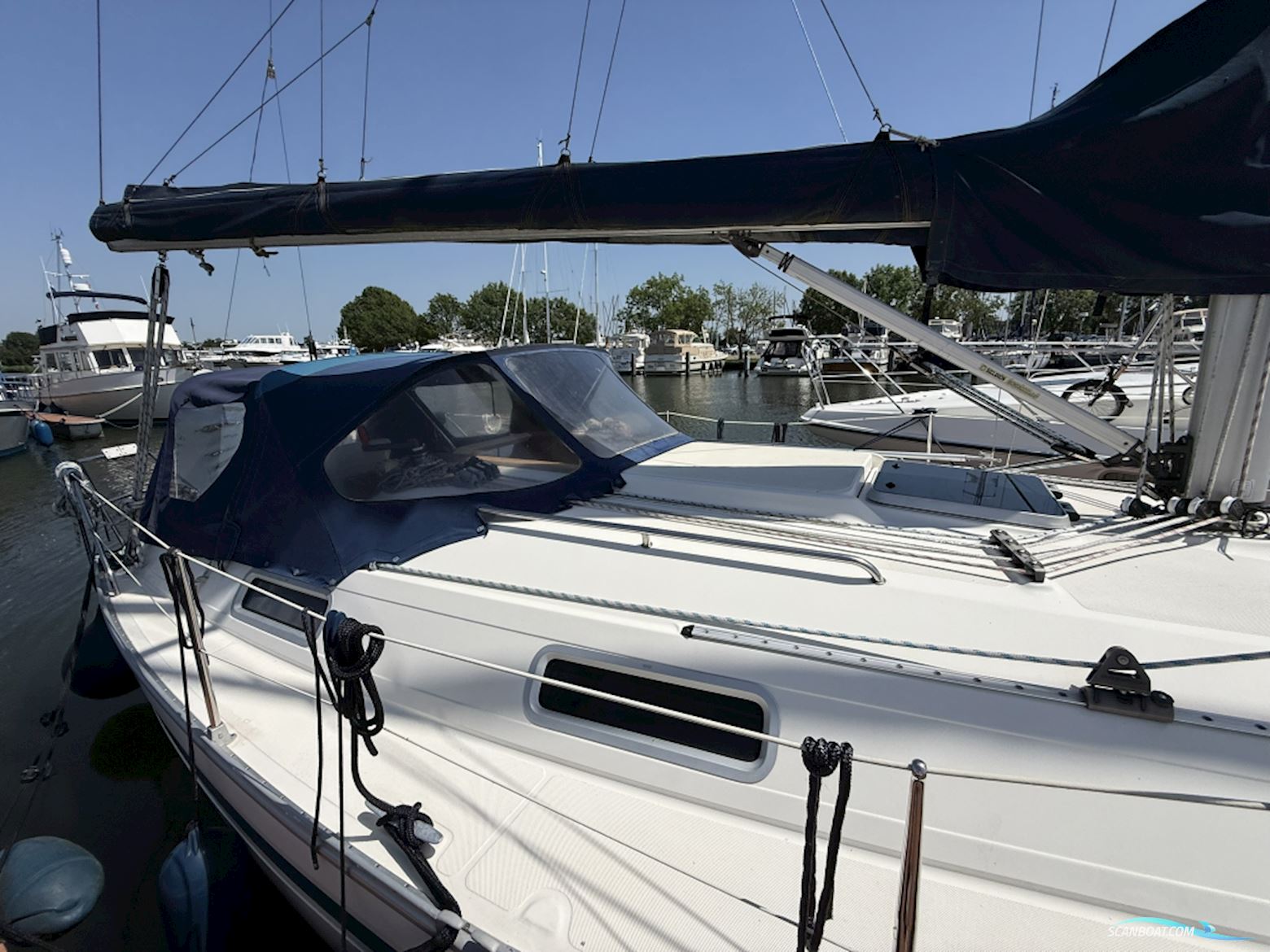 Bavaria  32 Holiday