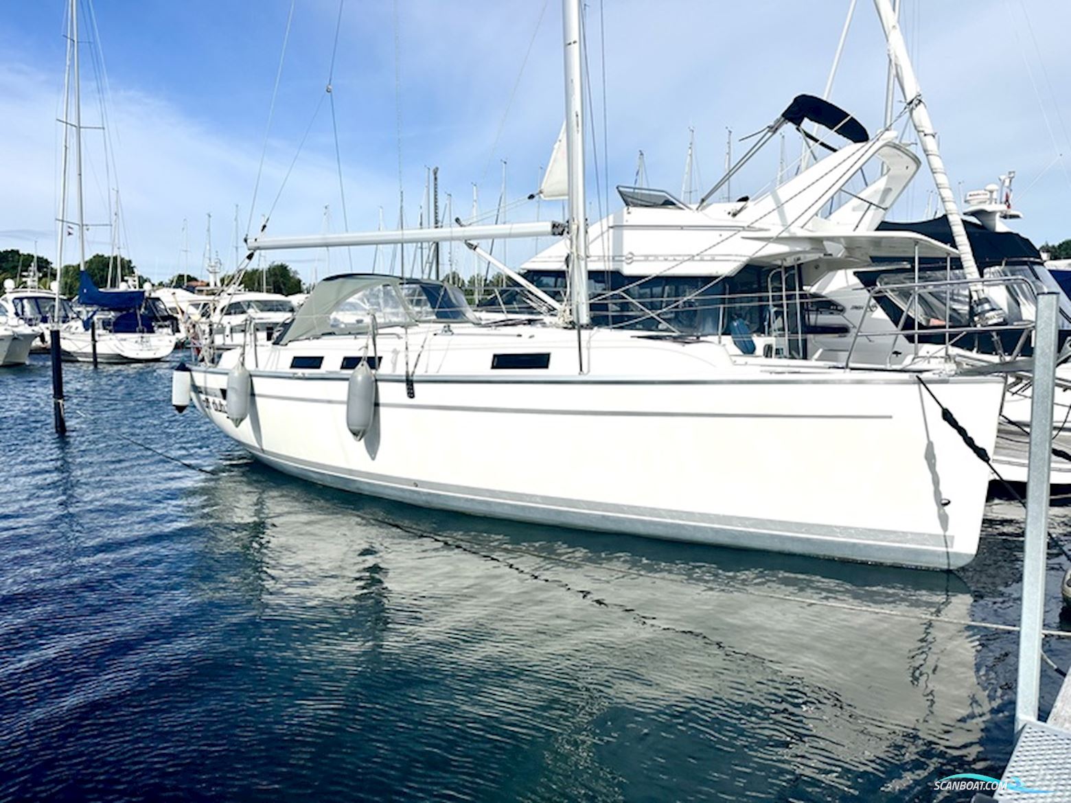 Bavaria 32 Cruiser Sailingboat 2012, with Volvo Penta
 engine, Denmark