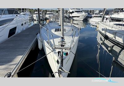 Bavaria 32 Cruiser Sailingboat 2010, with Volvo Penta engine, United Kingdom