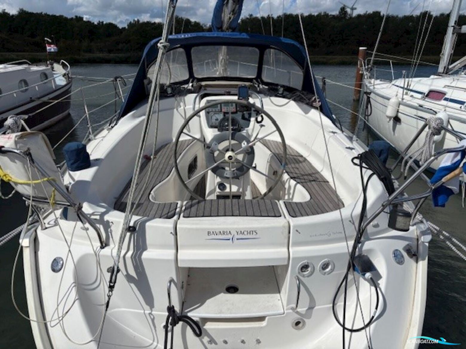 Bavaria 32