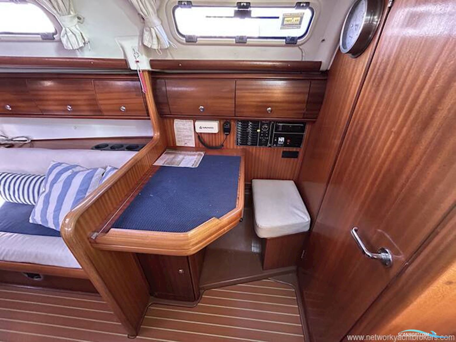 Bavaria 32
