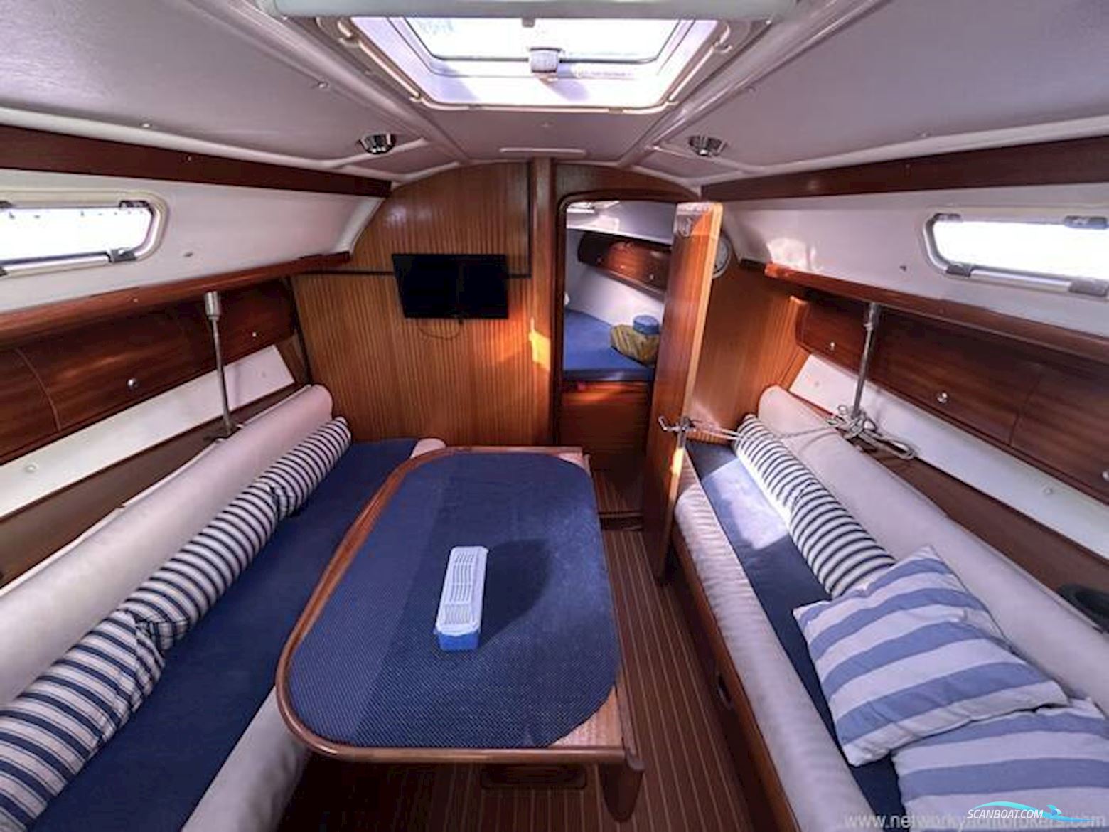 Bavaria 32