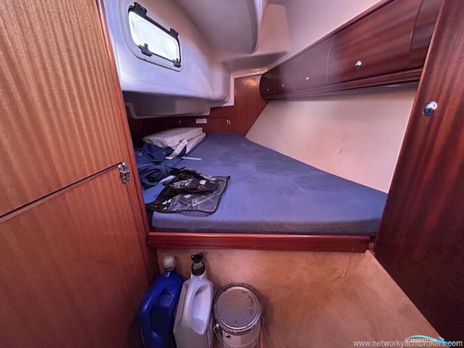 Bavaria 32