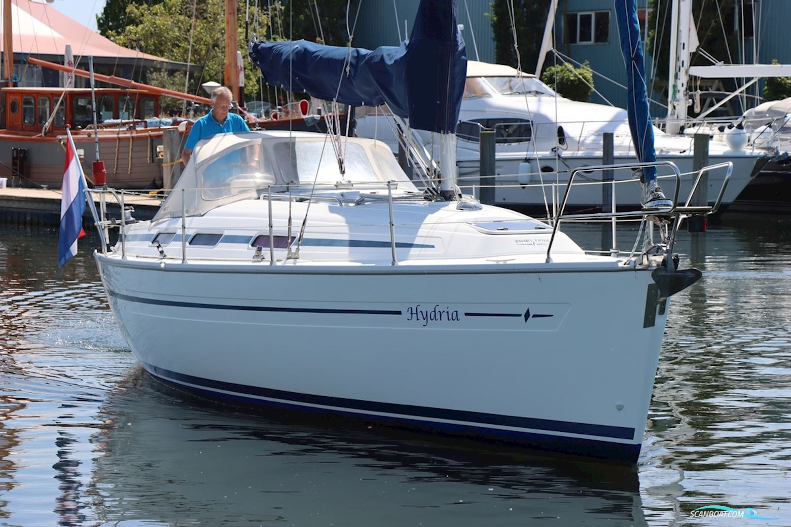 Bavaria 32
