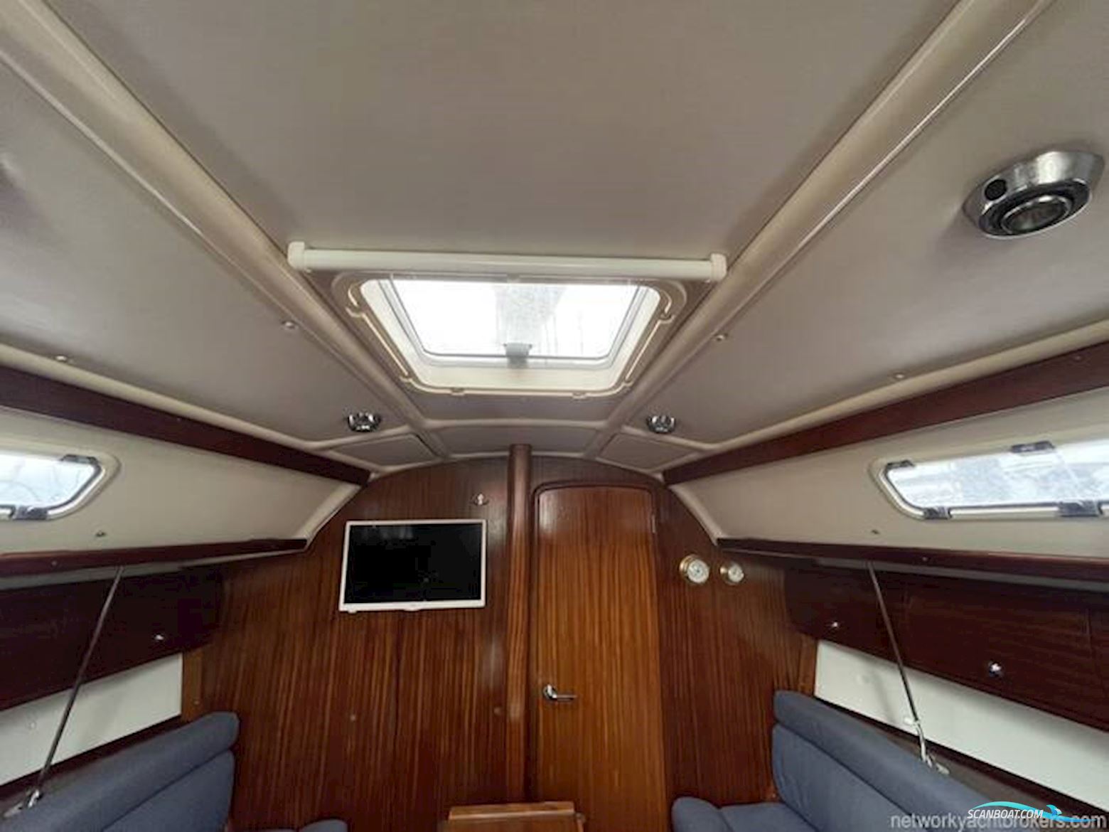 Bavaria 32
