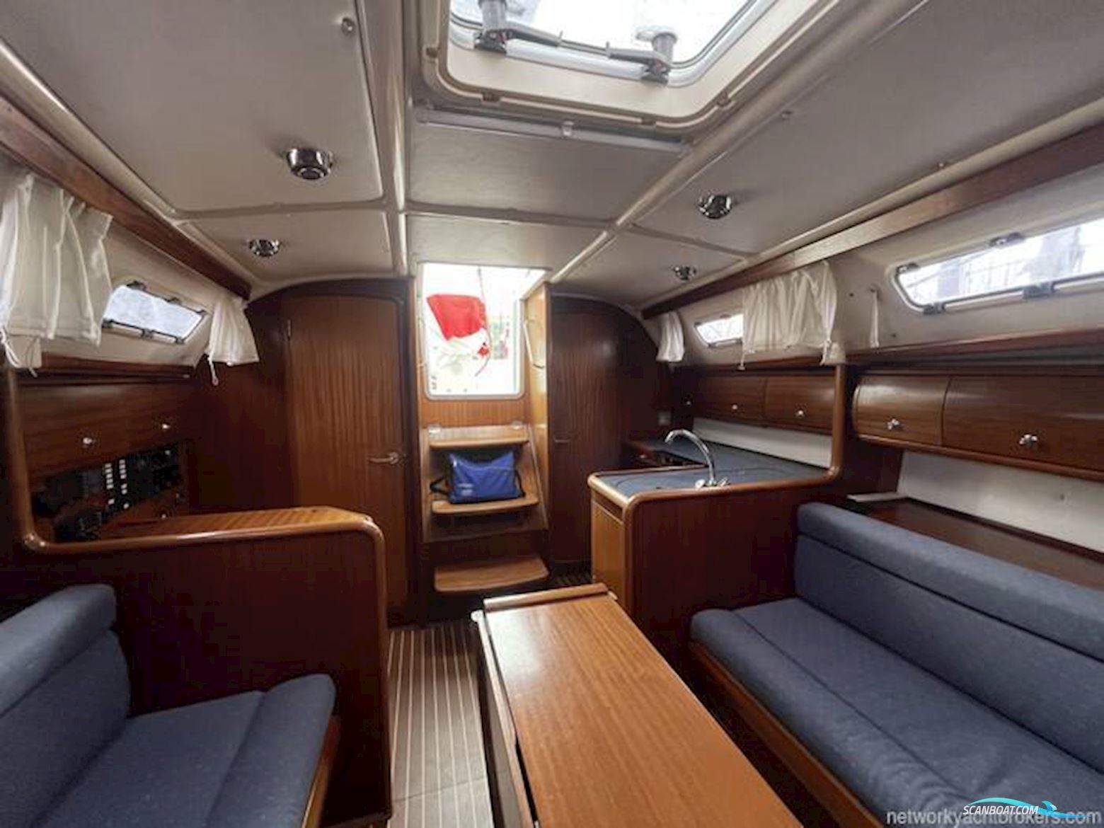 Bavaria 32