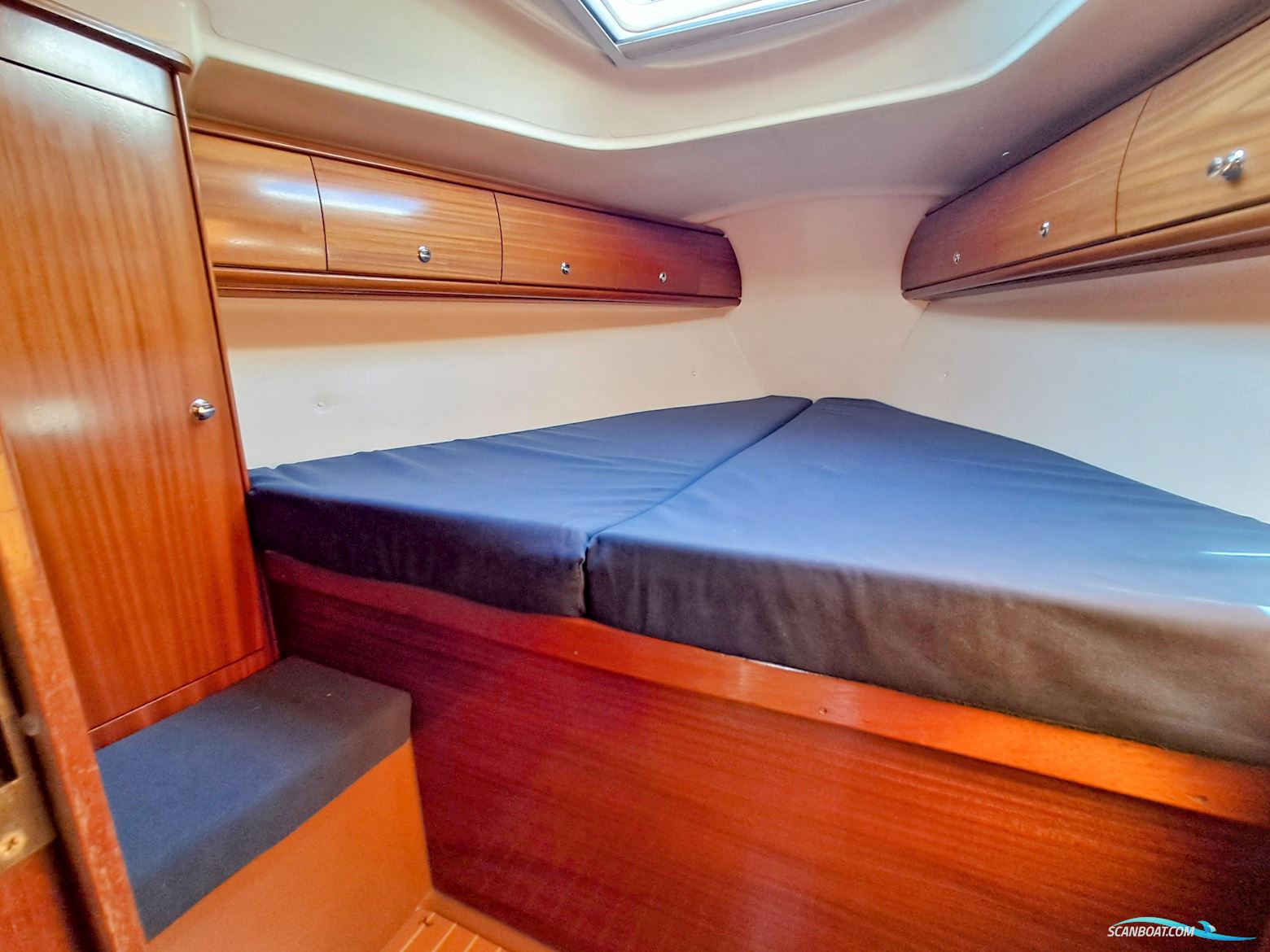 Bavaria 32