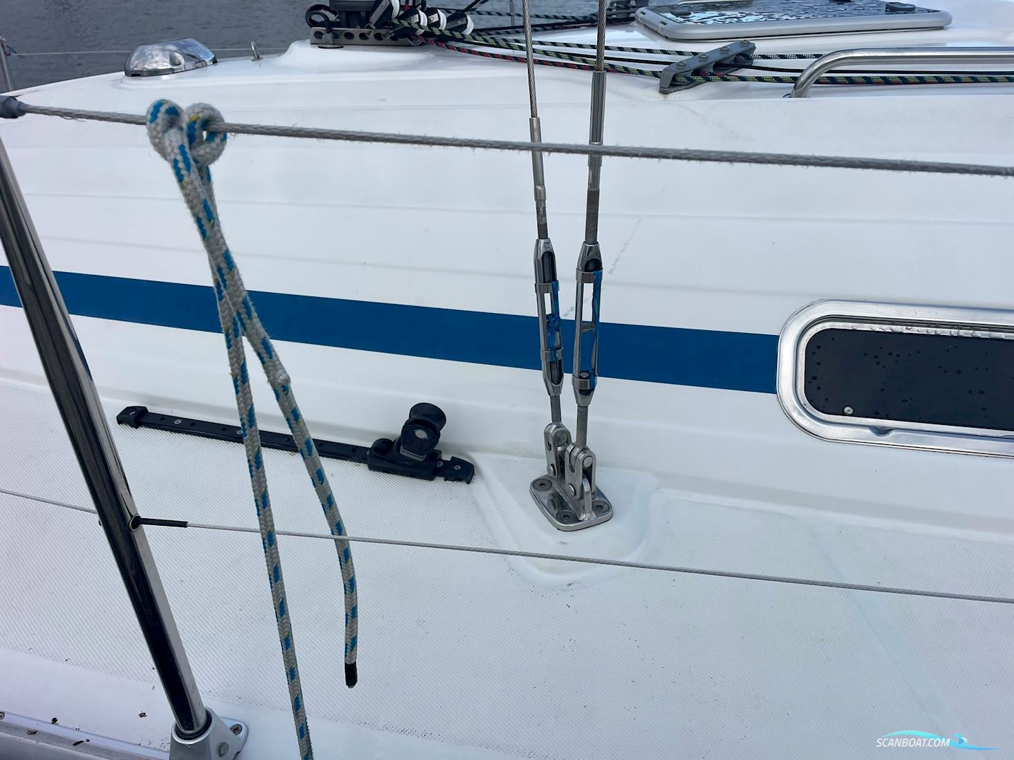 Bavaria 32