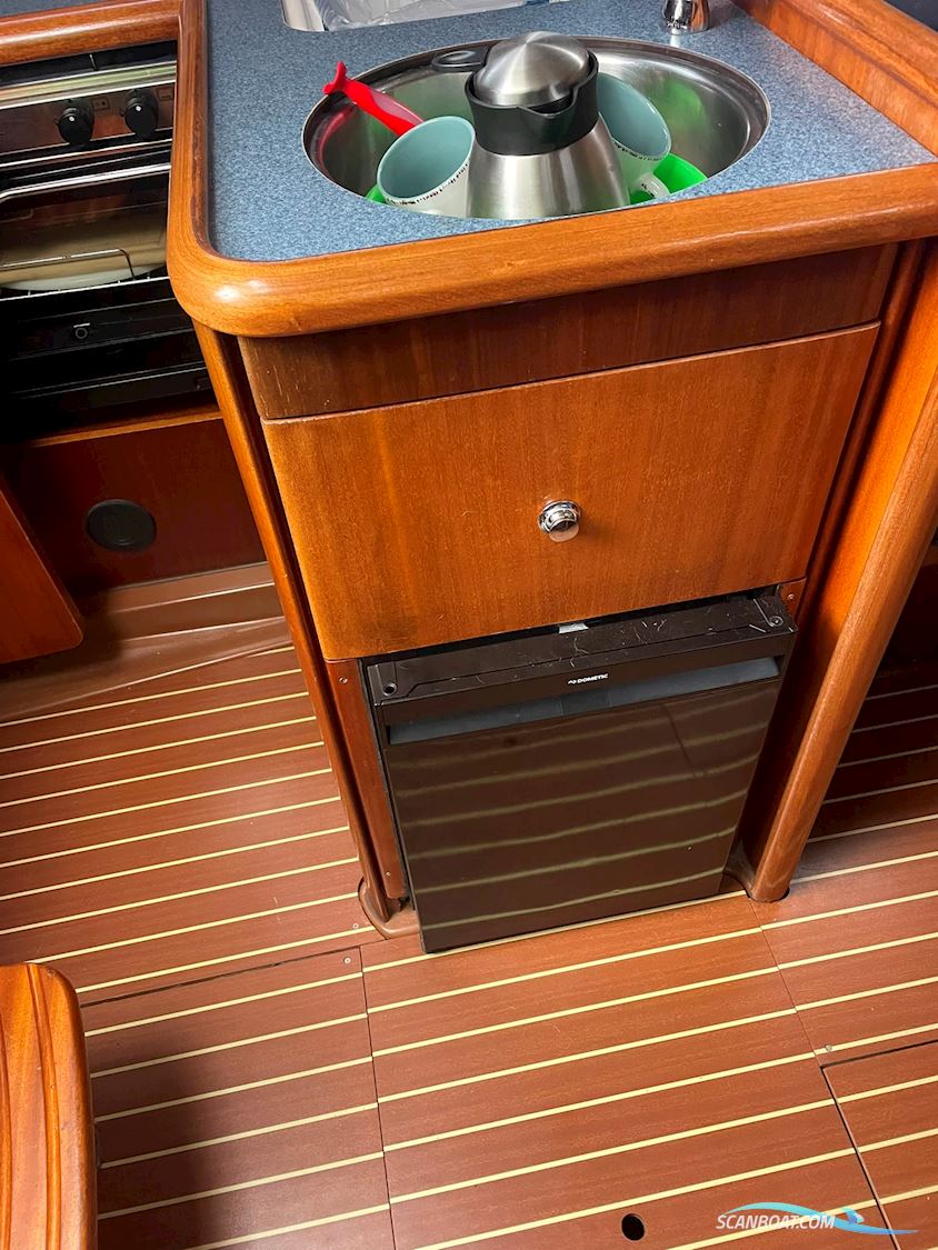 Bavaria 32