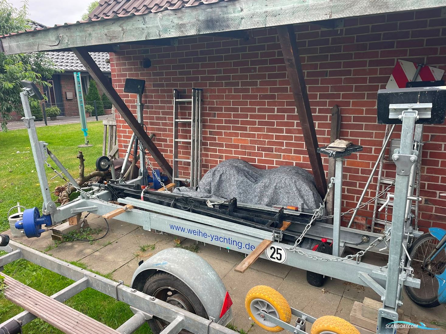 Bavaria 32