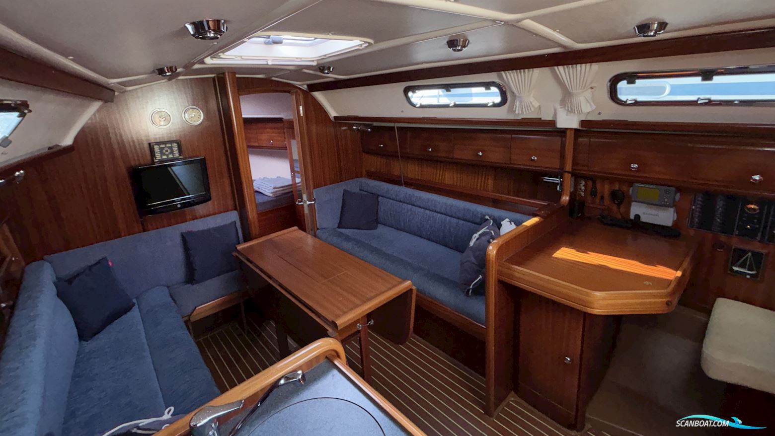 Bavaria 32