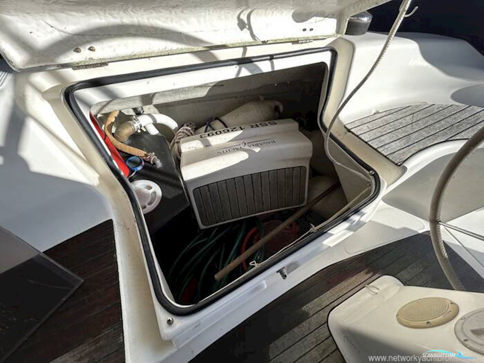 Bavaria 32