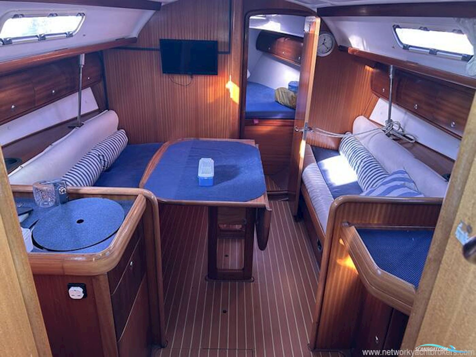 Bavaria 32