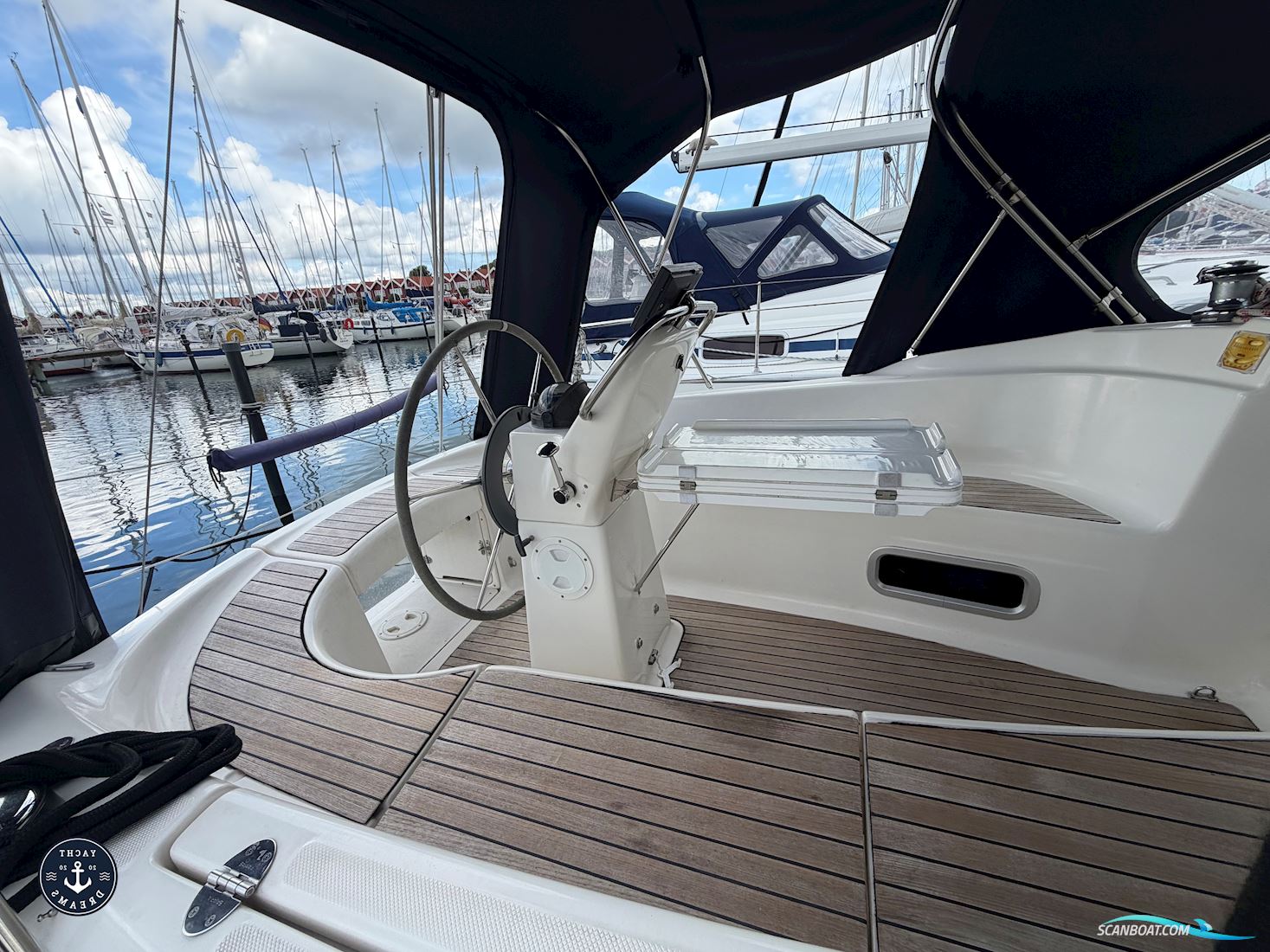 Bavaria 32