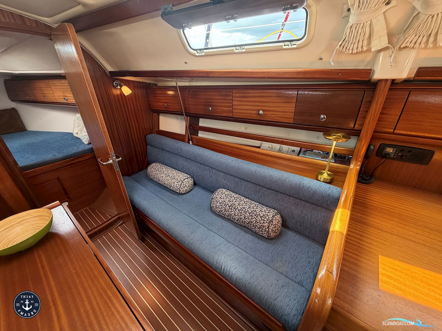 Bavaria 32