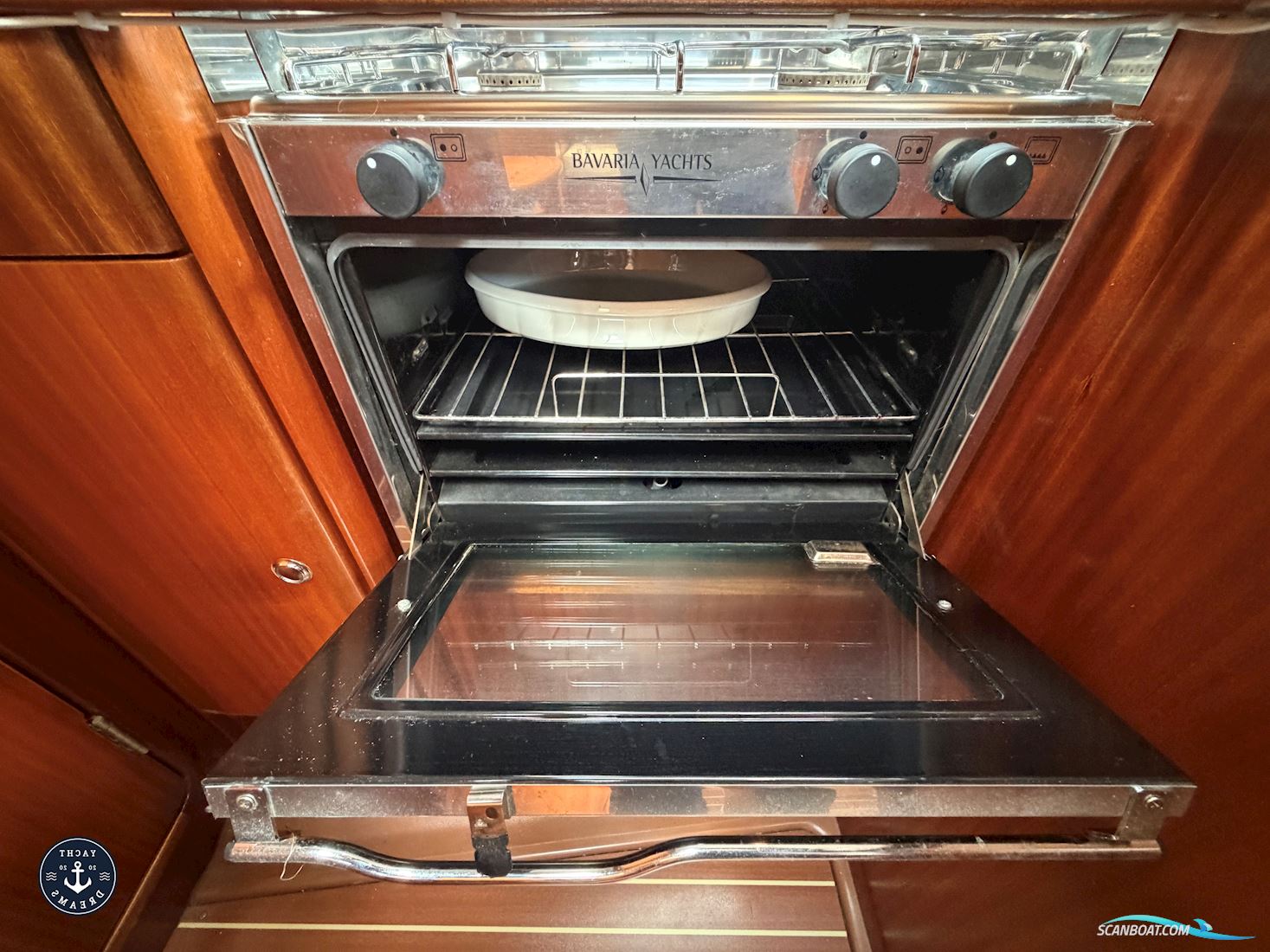 Bavaria 32