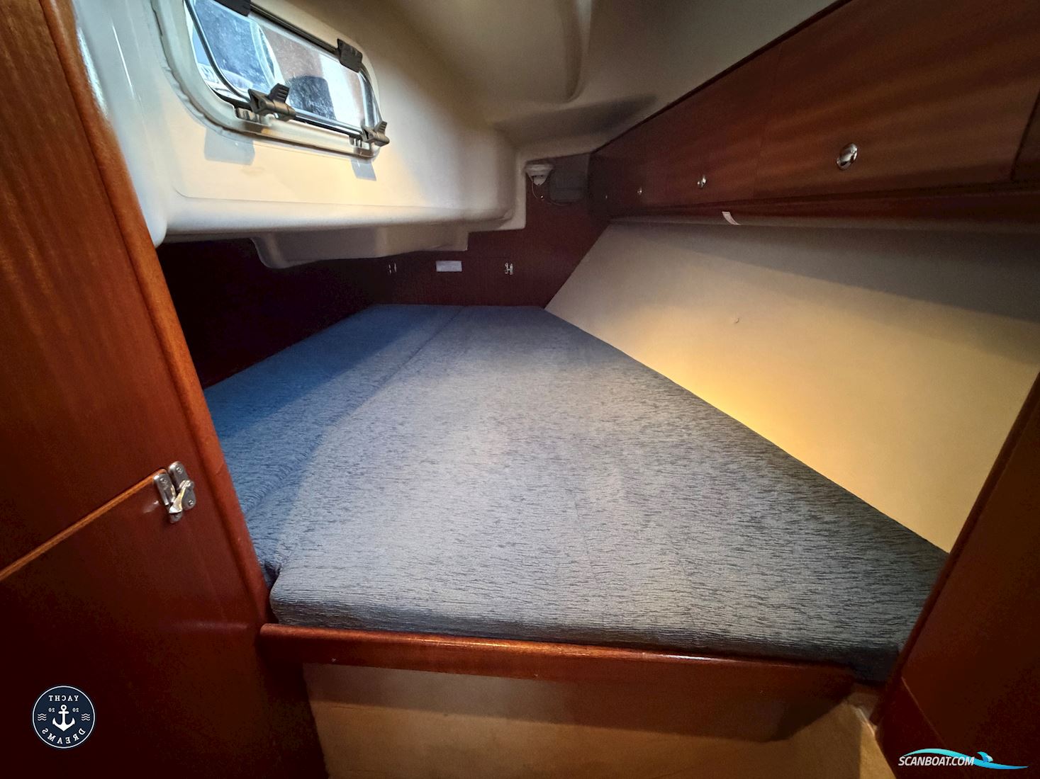 Bavaria 32
