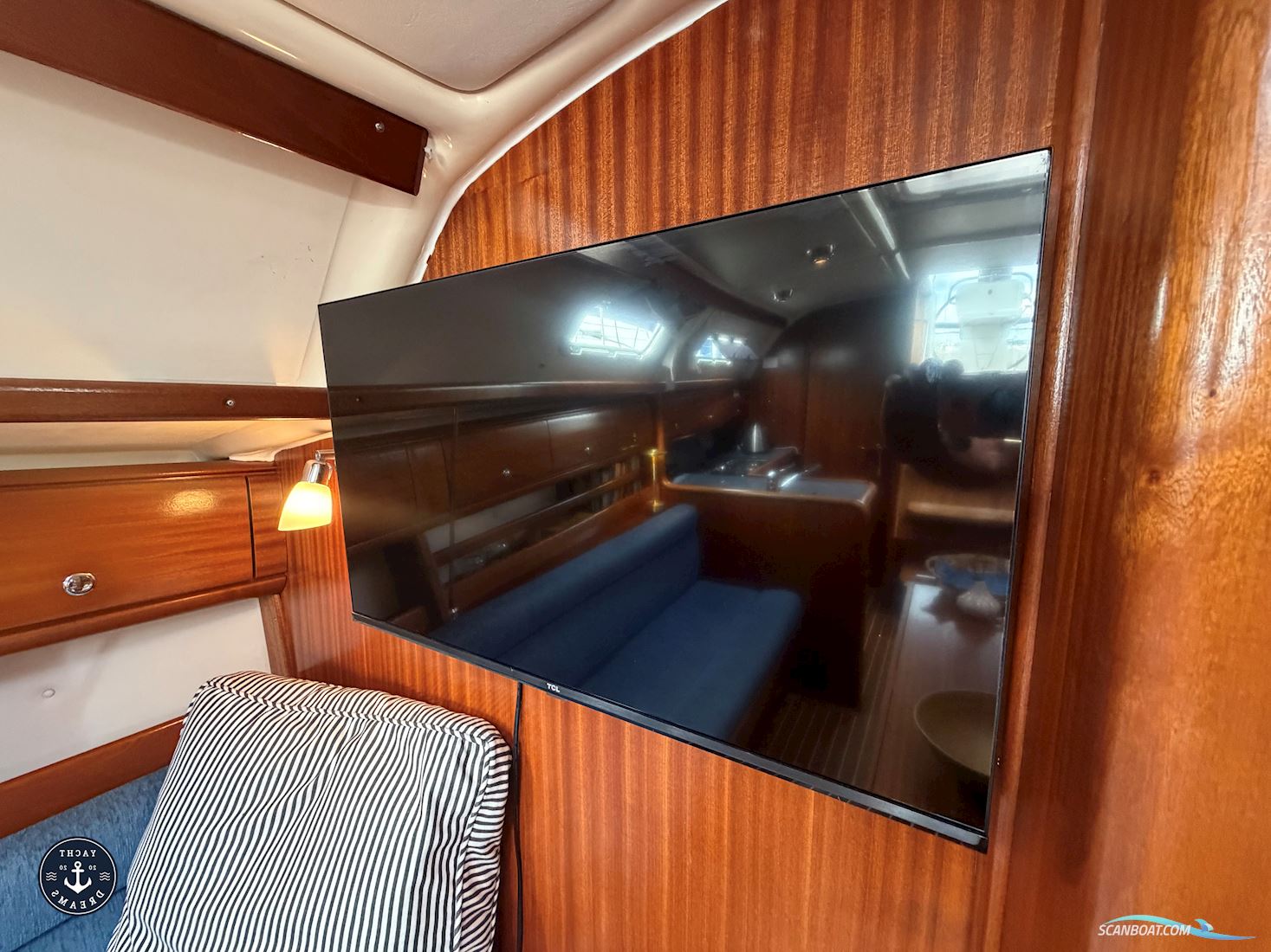 Bavaria 32