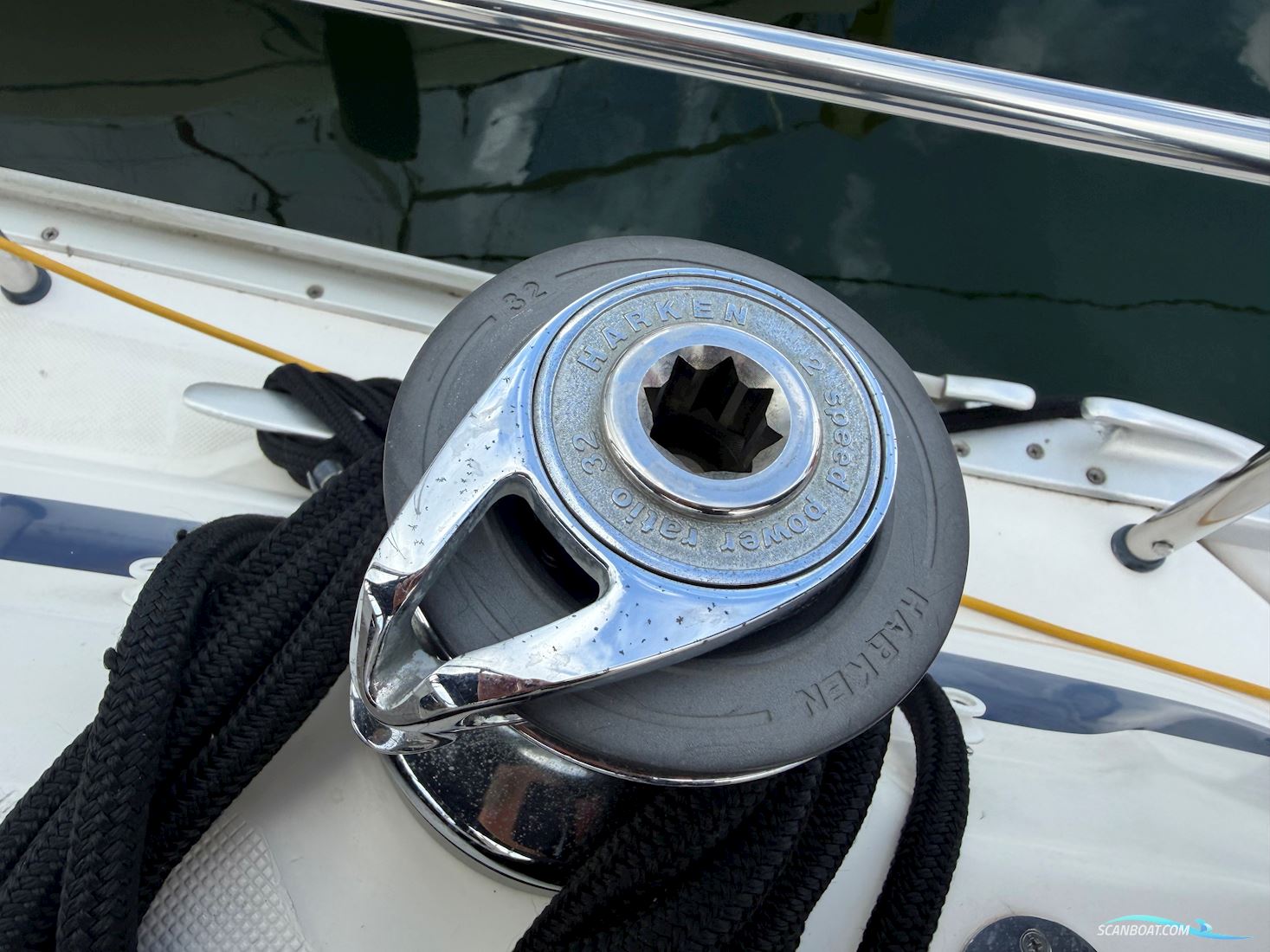 Bavaria 32