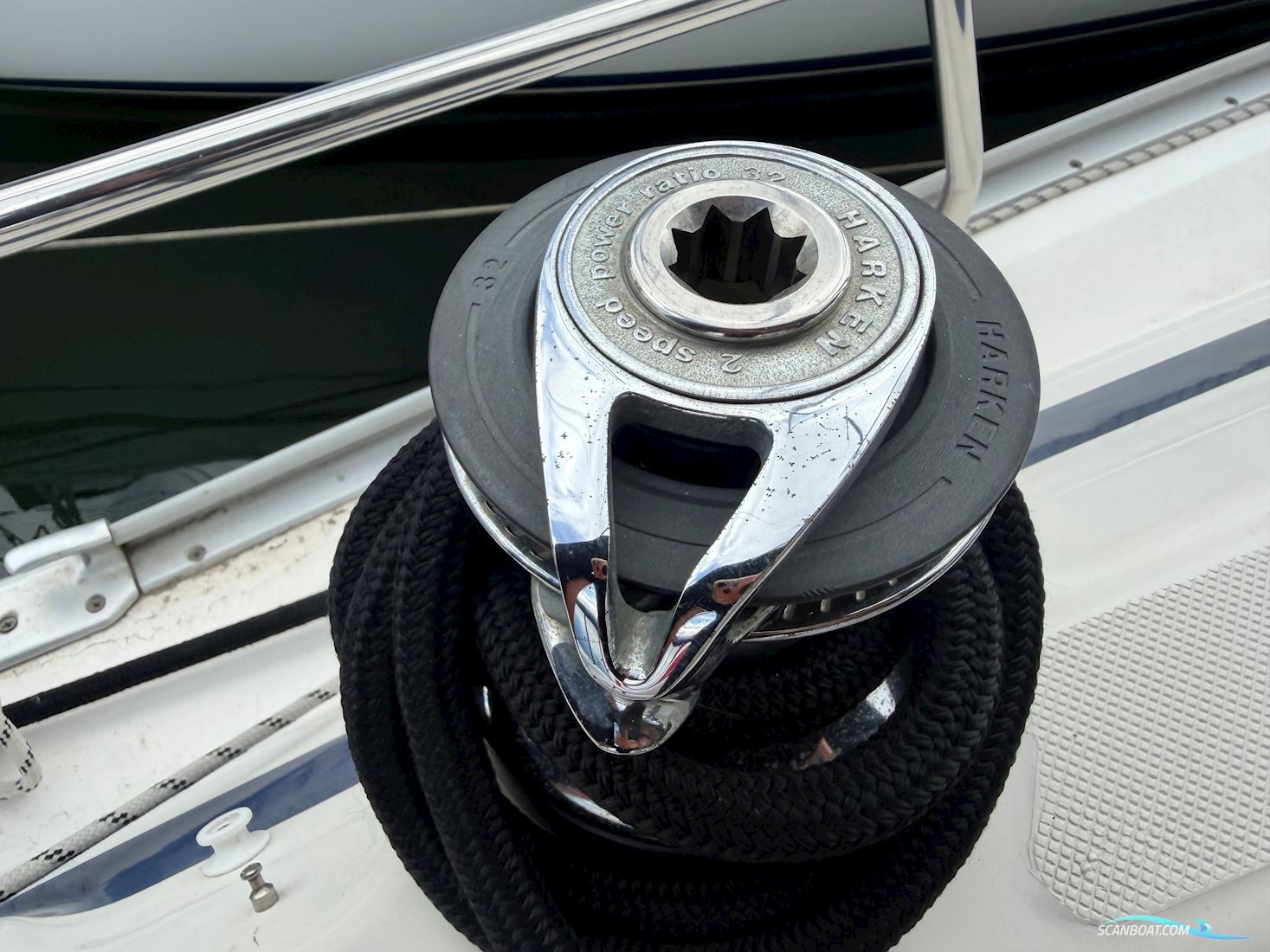 Bavaria 32
