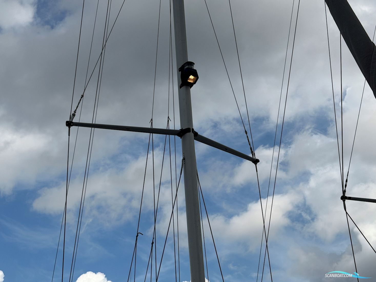 Bavaria 32