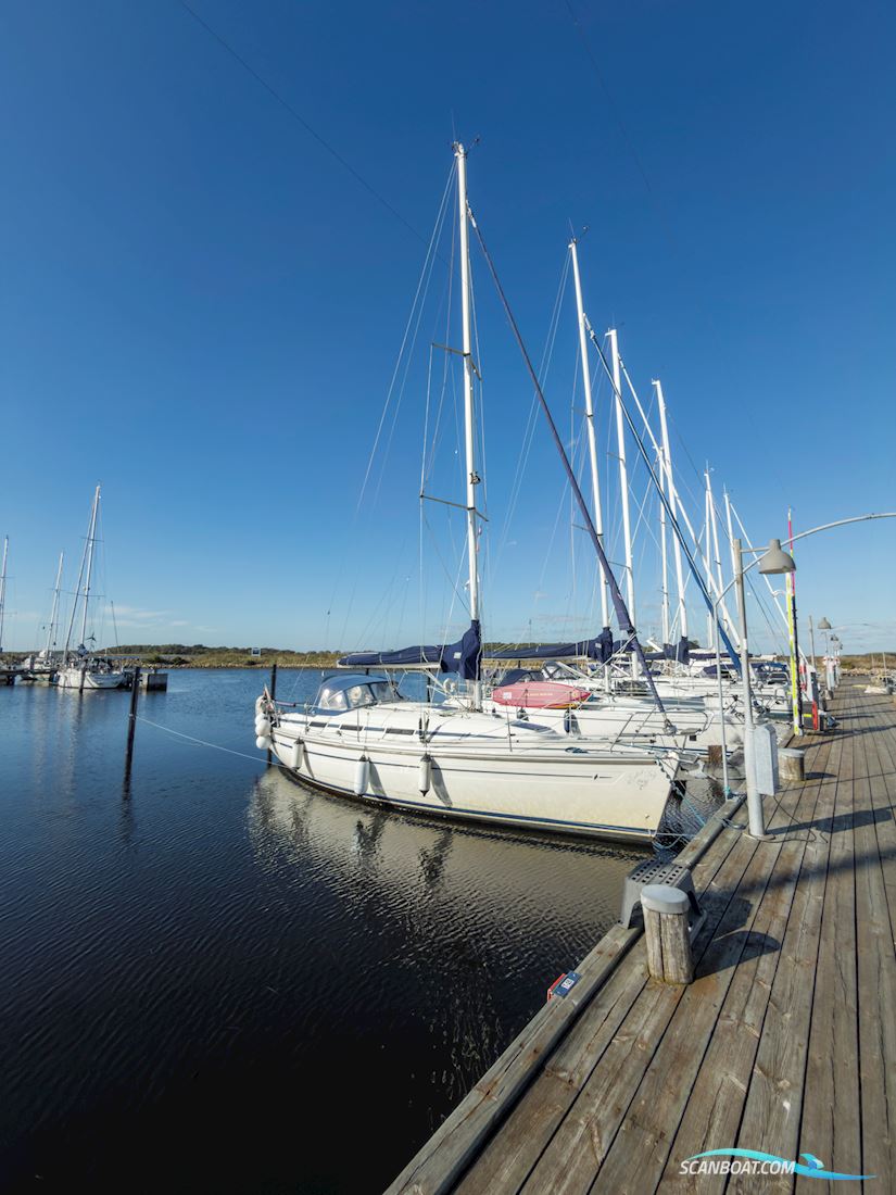 Bavaria 32 Sailingboat 2002, with Volvo Penta MD 2022 engine, Denmark