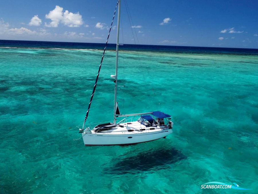 Bavaria 33 Cruiser Sailingboat 2006, with Volvo engine, Martinique