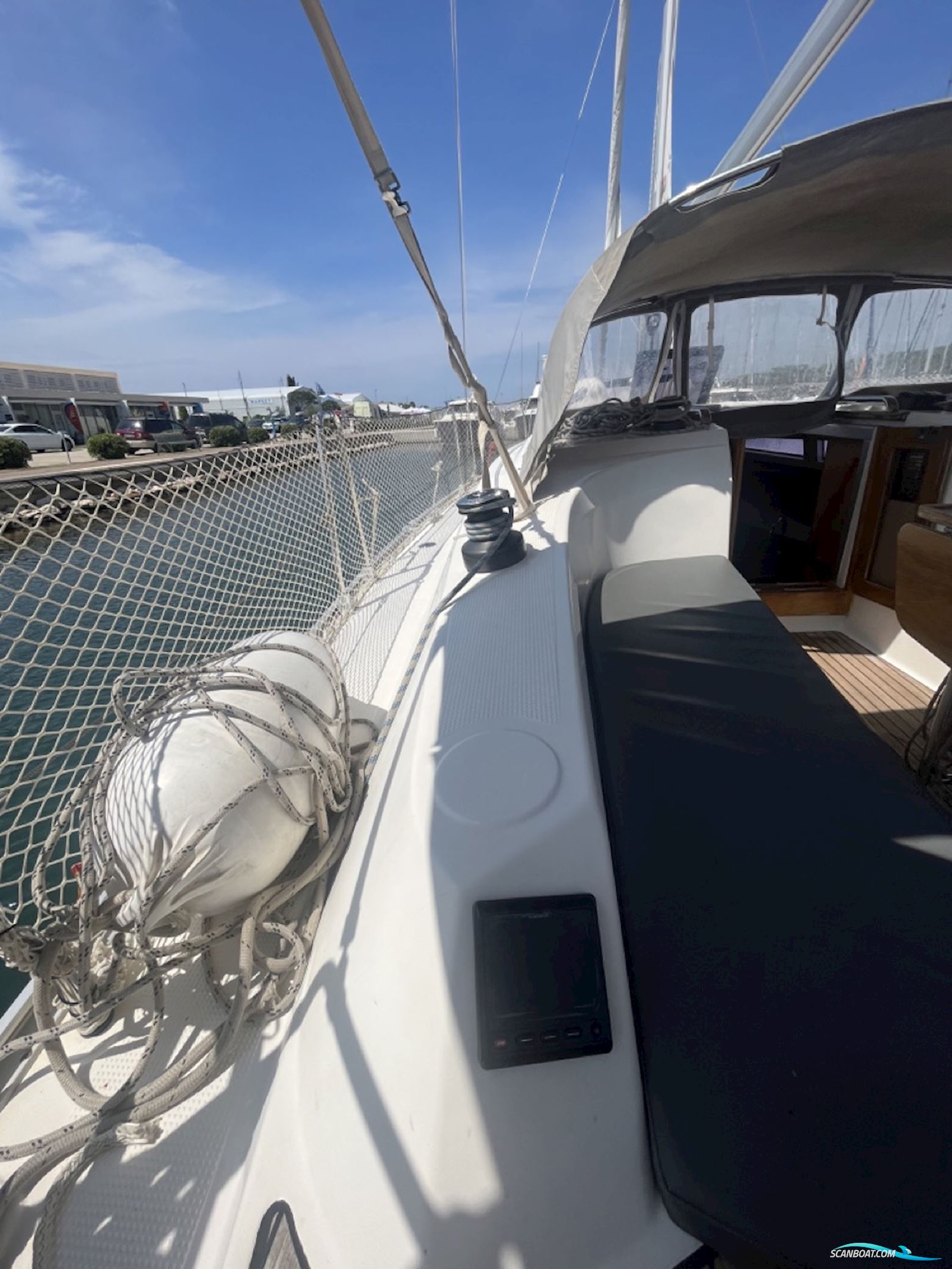 Bavaria 33 crusier