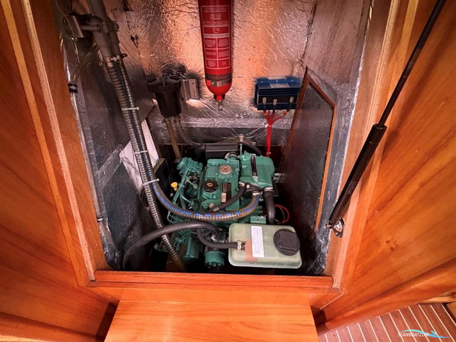 Bavaria 33