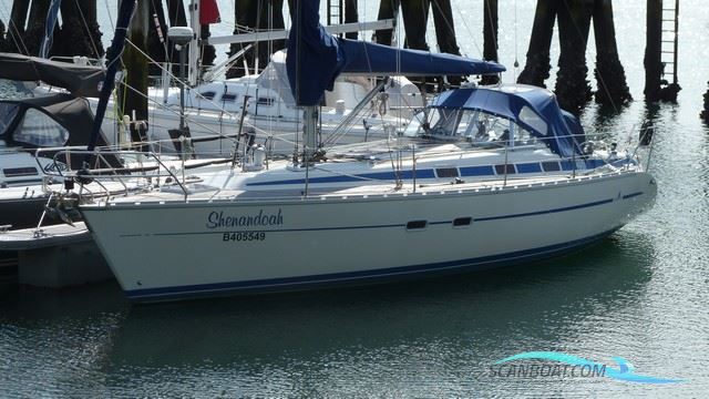 Bavaria 350 Lagoon