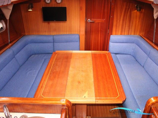 Bavaria 350 Lagoon
