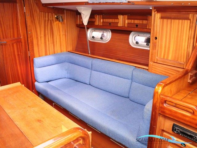 Bavaria 350 Lagoon